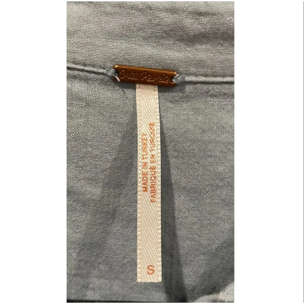 FREE PEOPLE Oversized Buttons Down Short Sleeve Shirt - Picture 2 of 6